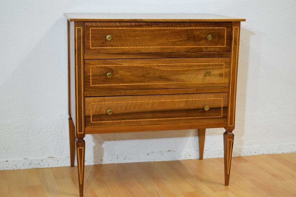 Small Solid Walnut Chest Of Drawers With Marquetry Trim-photo-1