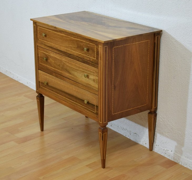 Small Solid Walnut Chest Of Drawers With Marquetry Trim-photo-3