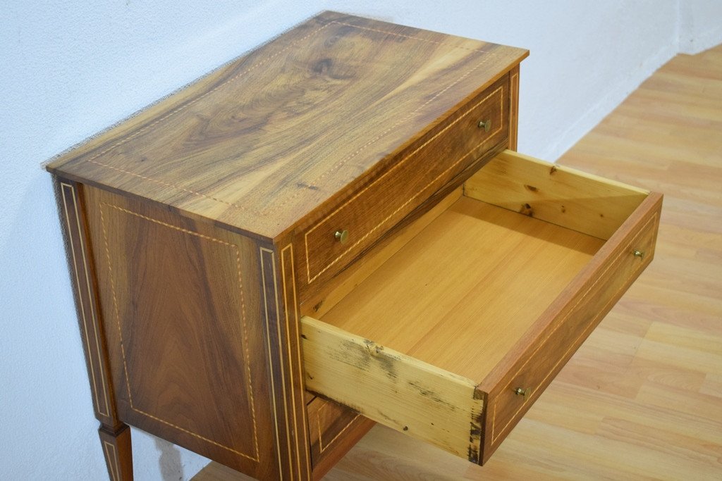 Small Solid Walnut Chest Of Drawers With Marquetry Trim-photo-7