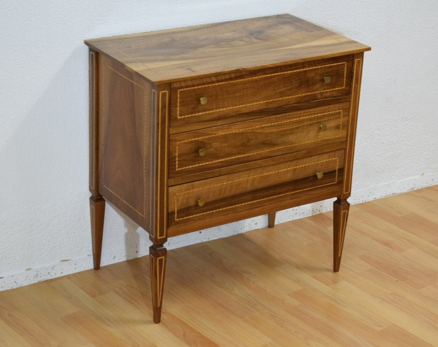 Small Solid Walnut Chest Of Drawers With Marquetry Trim