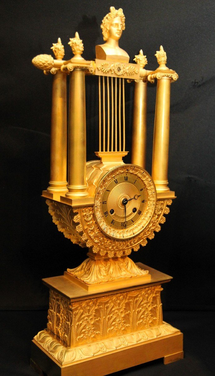 Pendule Lyre En Bronze Doré France Année 1820-1830-photo-3