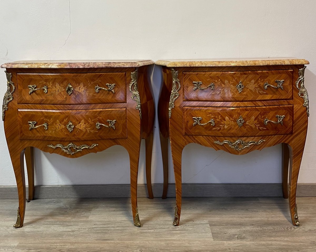 Paire De Commode Sauteuse De Style Louis XV Vers 1950