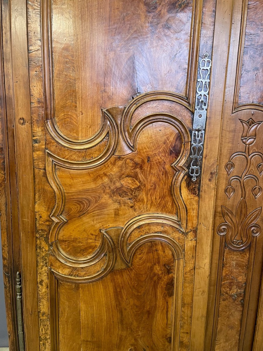 Bressane Walnut And Ash Burl Cabinet Circa 1850-photo-1