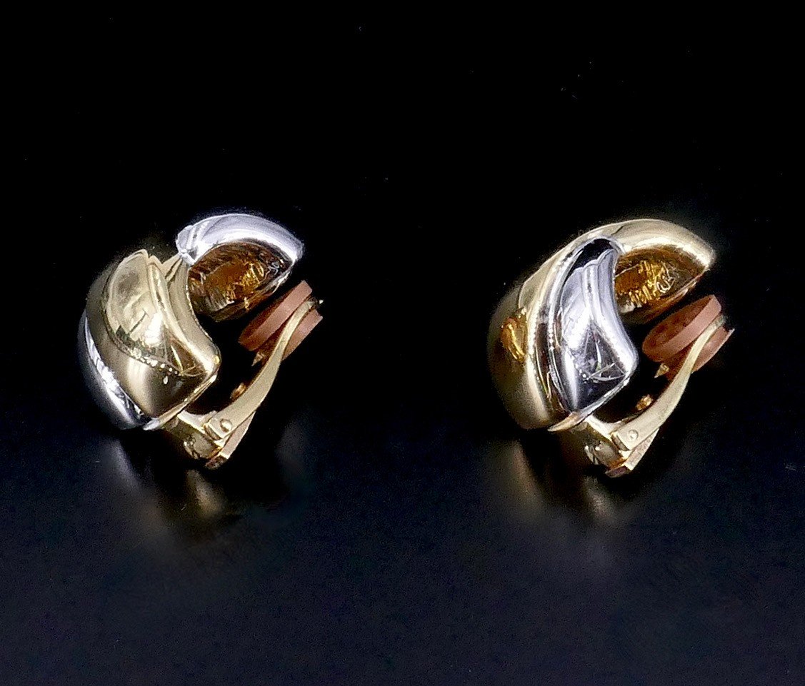 Two Gold Ear Clips-photo-3