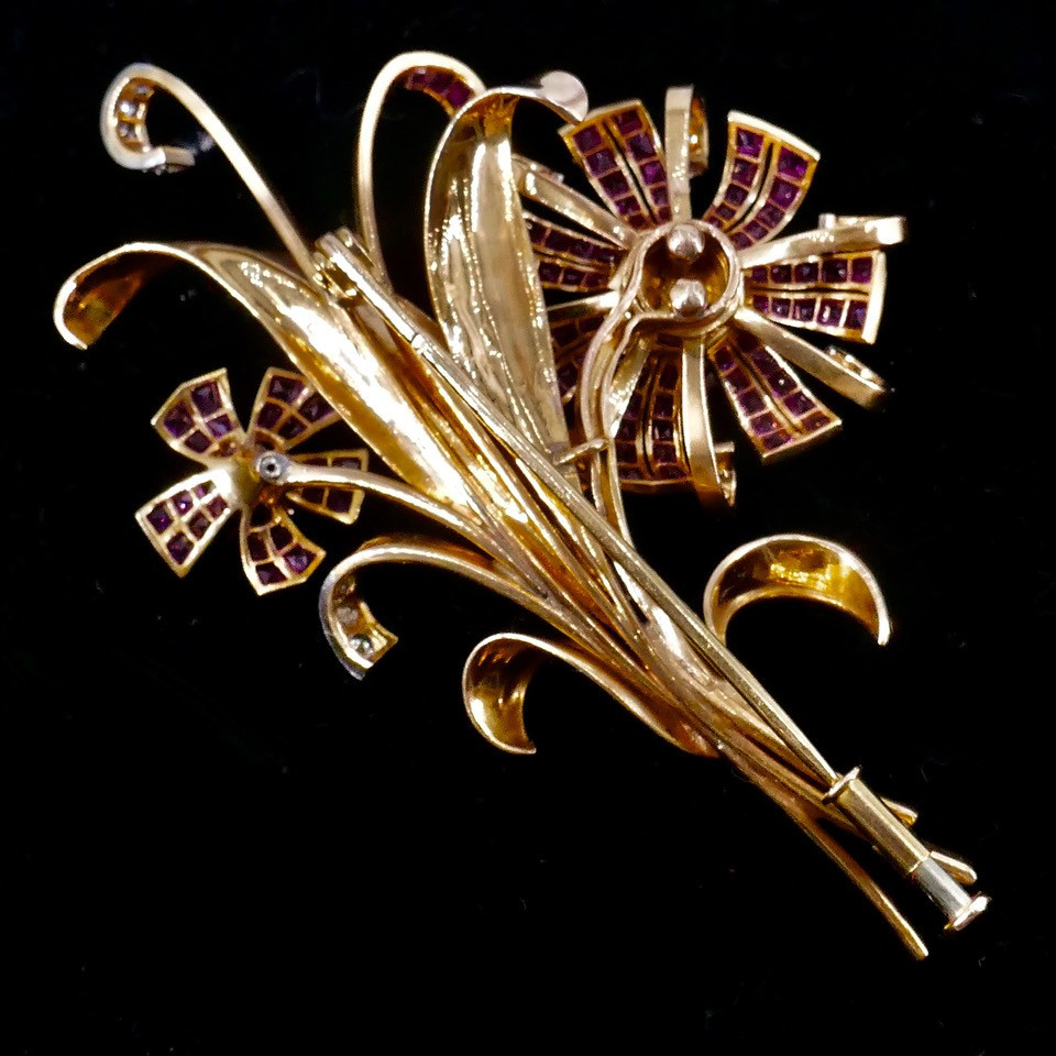 Broche Bouquet De Fleurs Or platine Diamants Rubis Années 50-photo-1