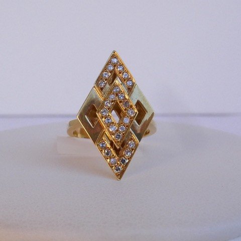 Modernist Diamond-shaped Gold And Diamond Ring-photo-2