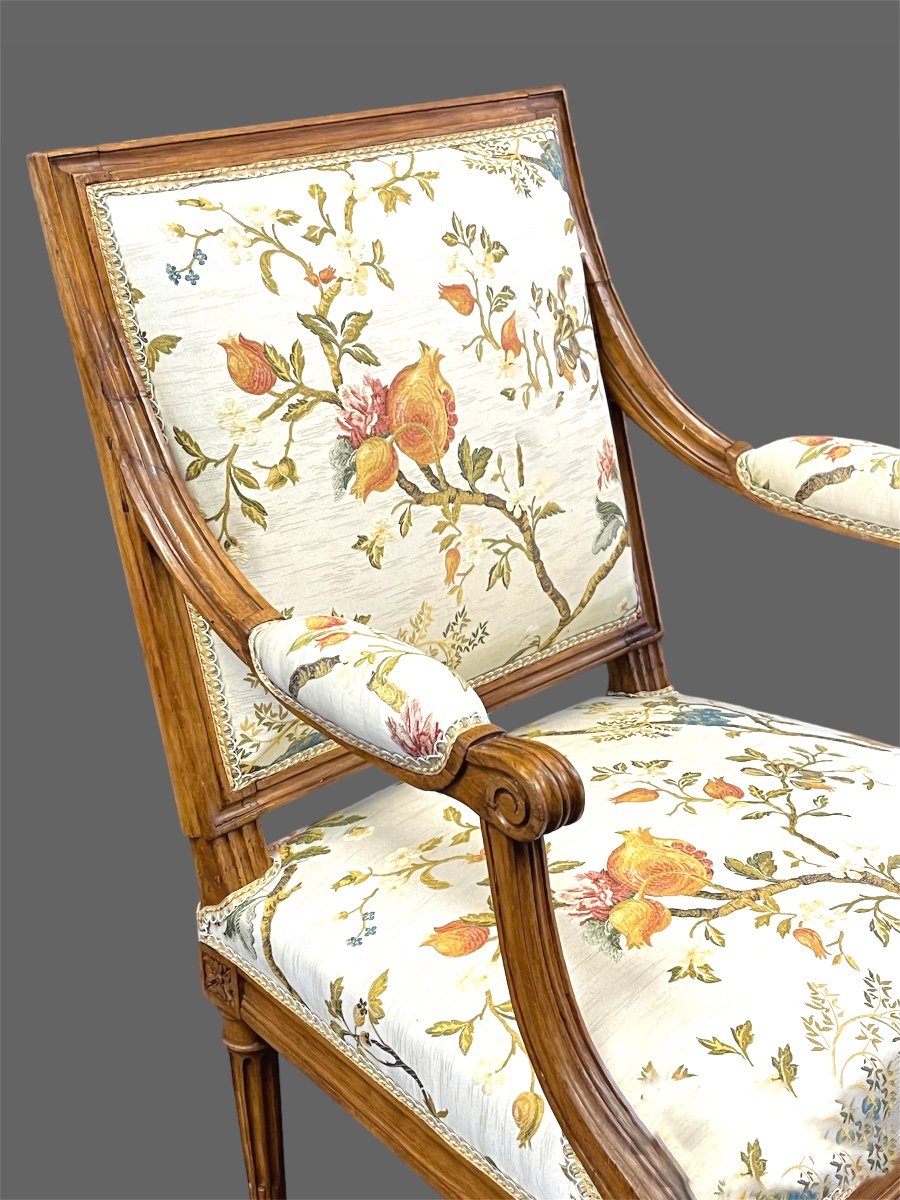 Série De Quatre Fauteuils Epoque Louis XVI. Estampillés PLUVINET.-photo-1