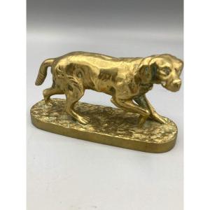 "Chien de chasse à l'arrêt". Bronze . XXè siècle. 