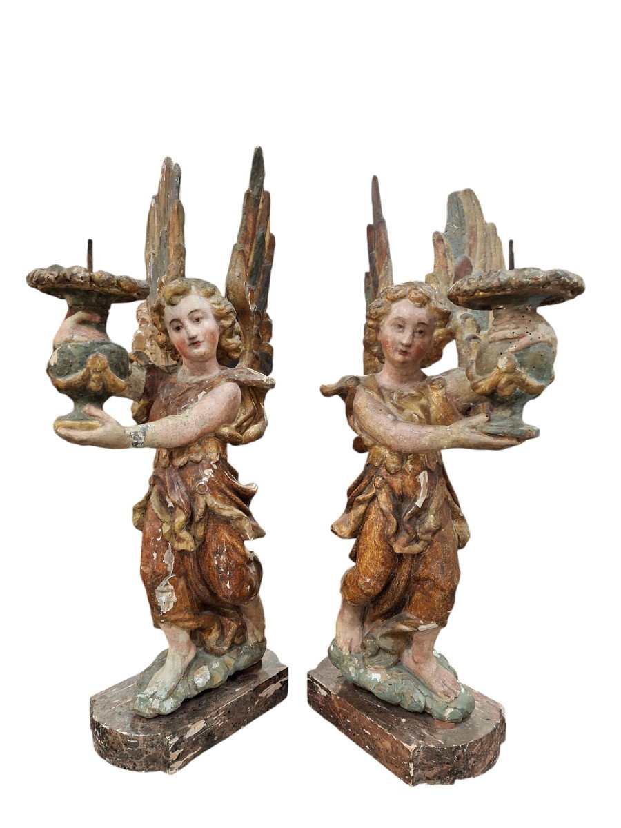 Paire d'Anges Bougeoirs Génuflexés En Bois Sculpté