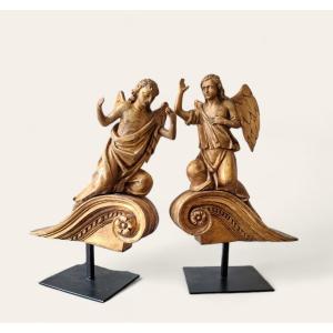 Paire d'Anges En Bois Doré 