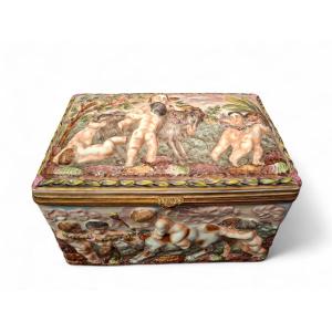 Grand Coffret En Porcelaine De Capodimonte