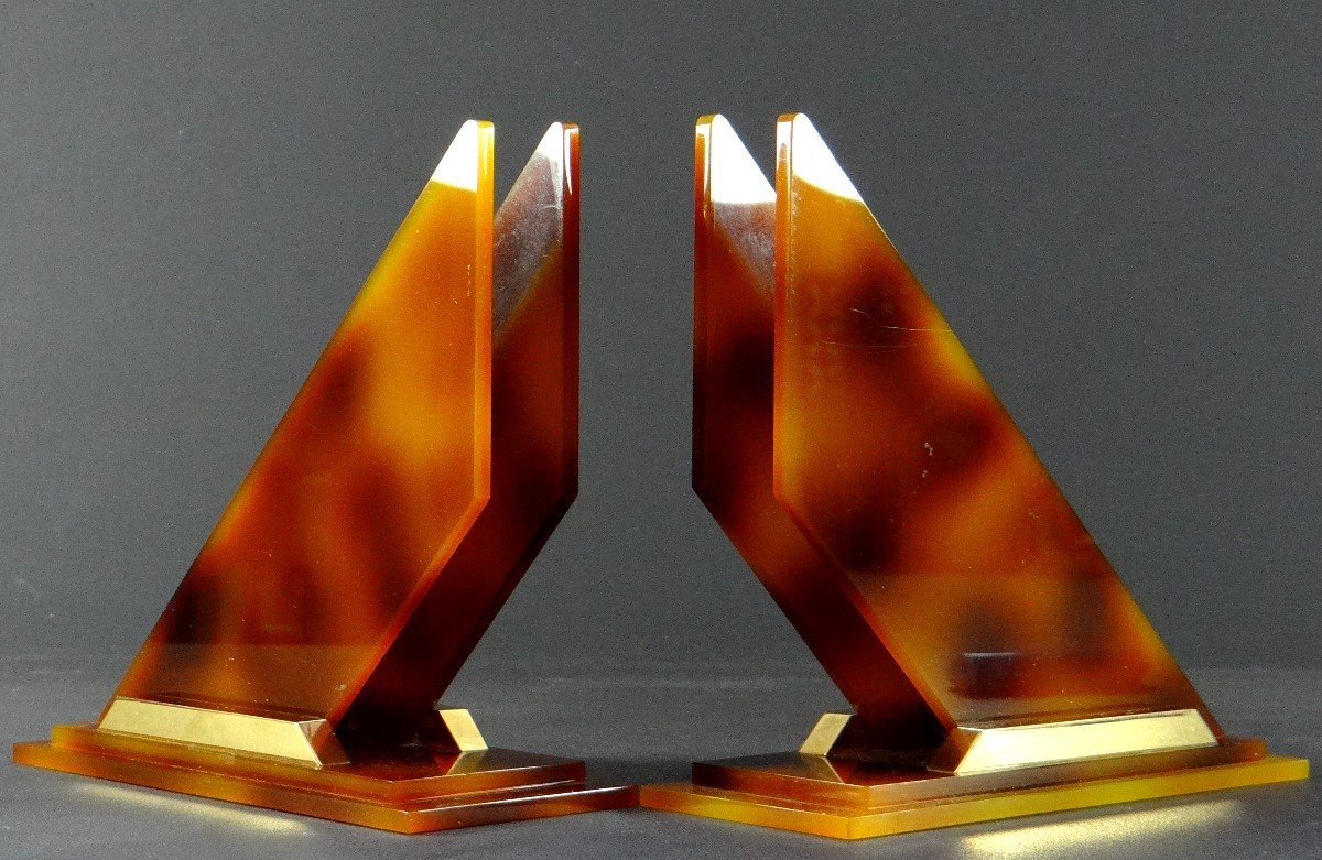 France, 1960s, Pair Of Modernist Bookends In Plexiglas And Golden Metal.
