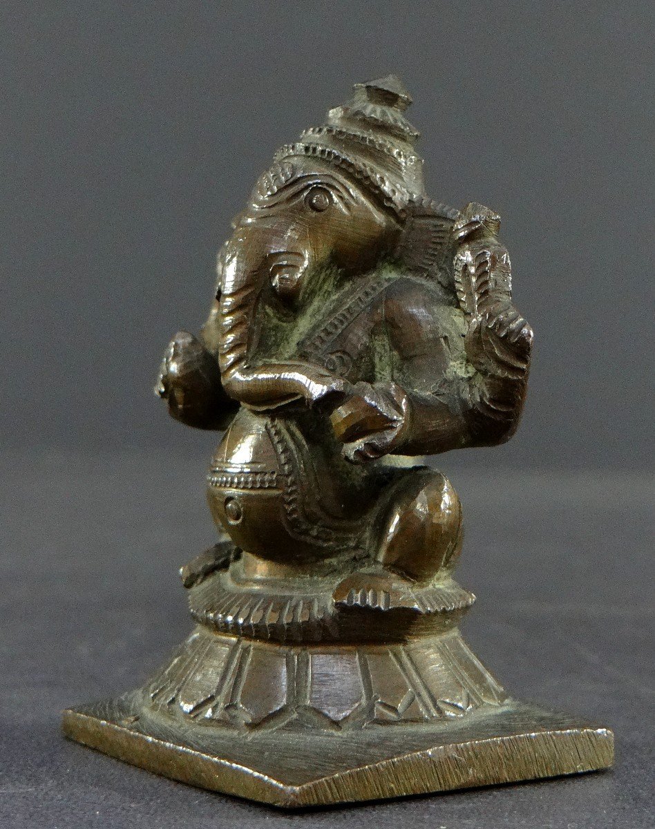 India, XIXth Century, Old Small Statue Of Ganesh In Bronze.-photo-3