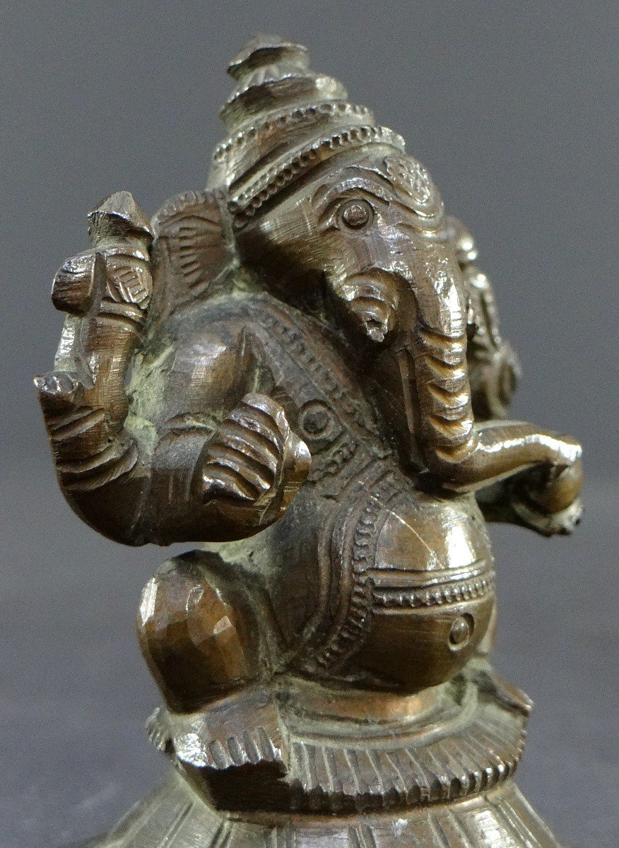 India, XIXth Century, Old Small Statue Of Ganesh In Bronze.-photo-2