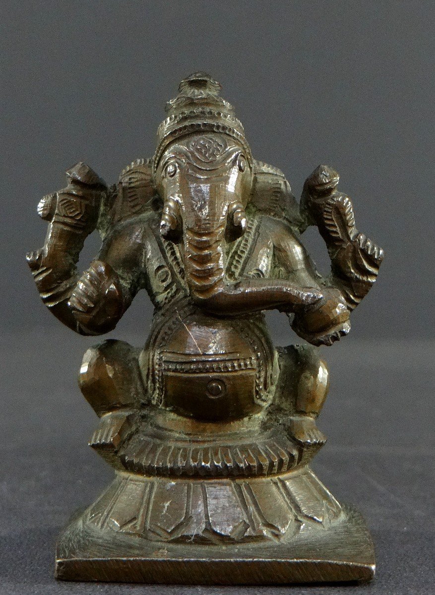 India, XIXth Century, Old Small Statue Of Ganesh In Bronze.