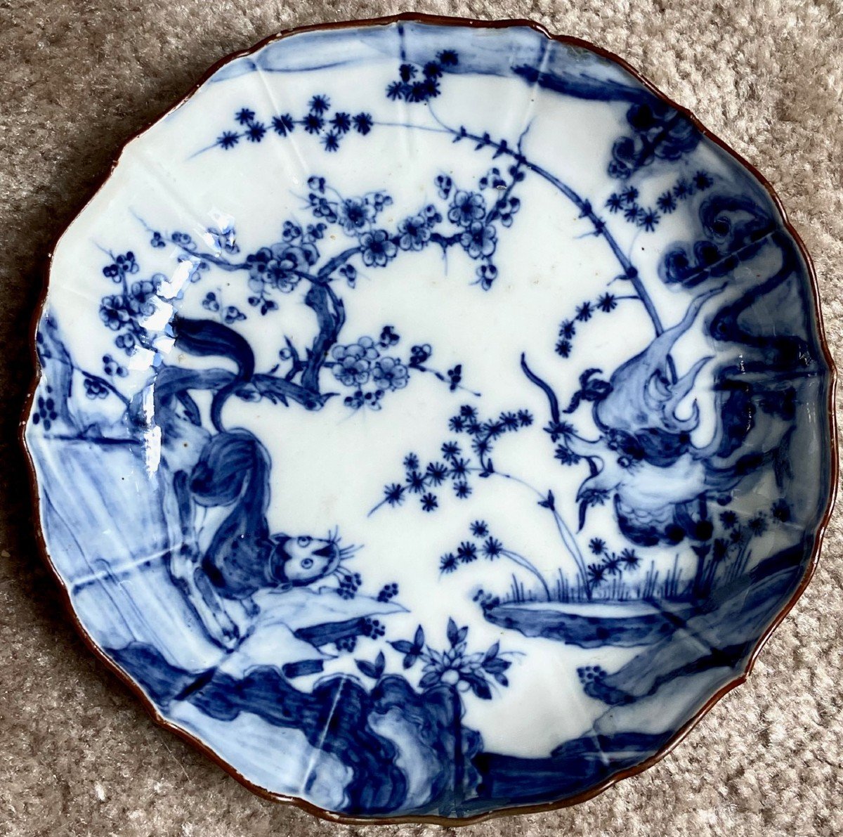 Japon, Fin Du XIXème Siècle, Fours De Arita, Coupelle En Porcelaine Décor De Félin Et d'Oiseaux