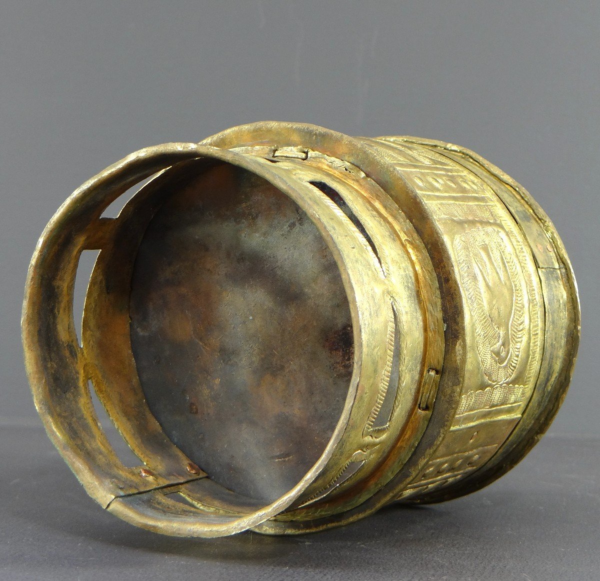 Ghana, Ashanti People, Mid-20th Century, Gold Powder Box In Gilded Brass. -photo-3