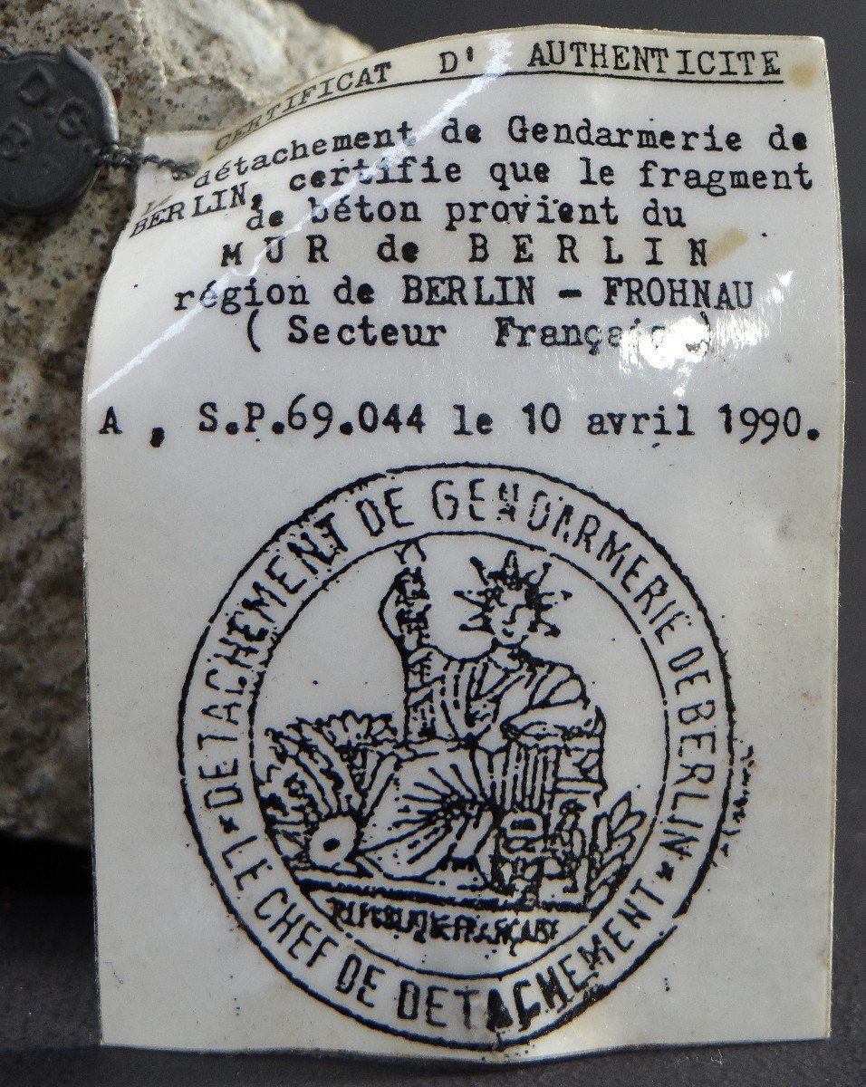 Piece Of History, Piece Of The Berlin Wall Taken And Certified By The National Gendarmerie.  -photo-1