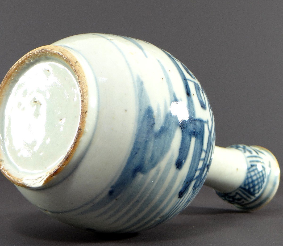 China, 19th Century, Qing Period, Porcelain Bottle Vase Presenting A Lake Landscape-photo-3