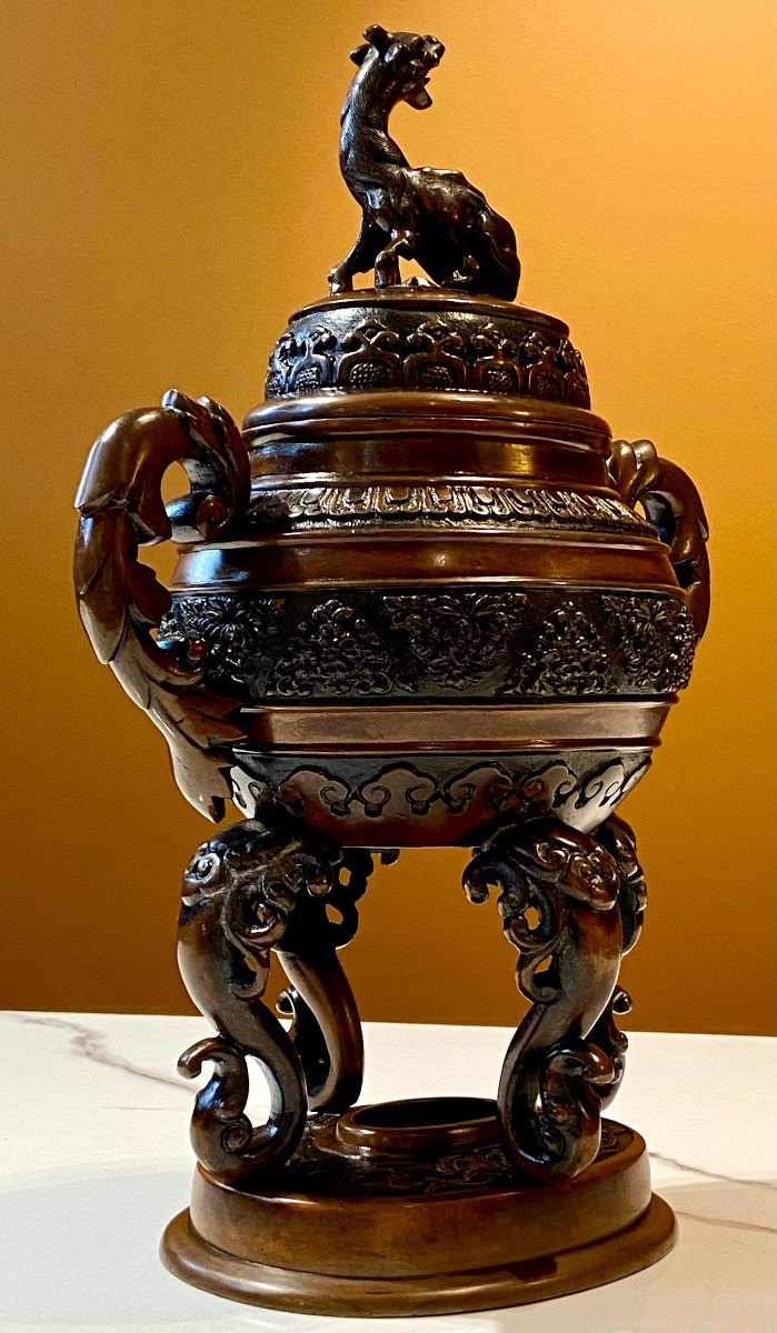 China, First Third Of The 20th Century, Bronze Perfume Burner. -photo-3