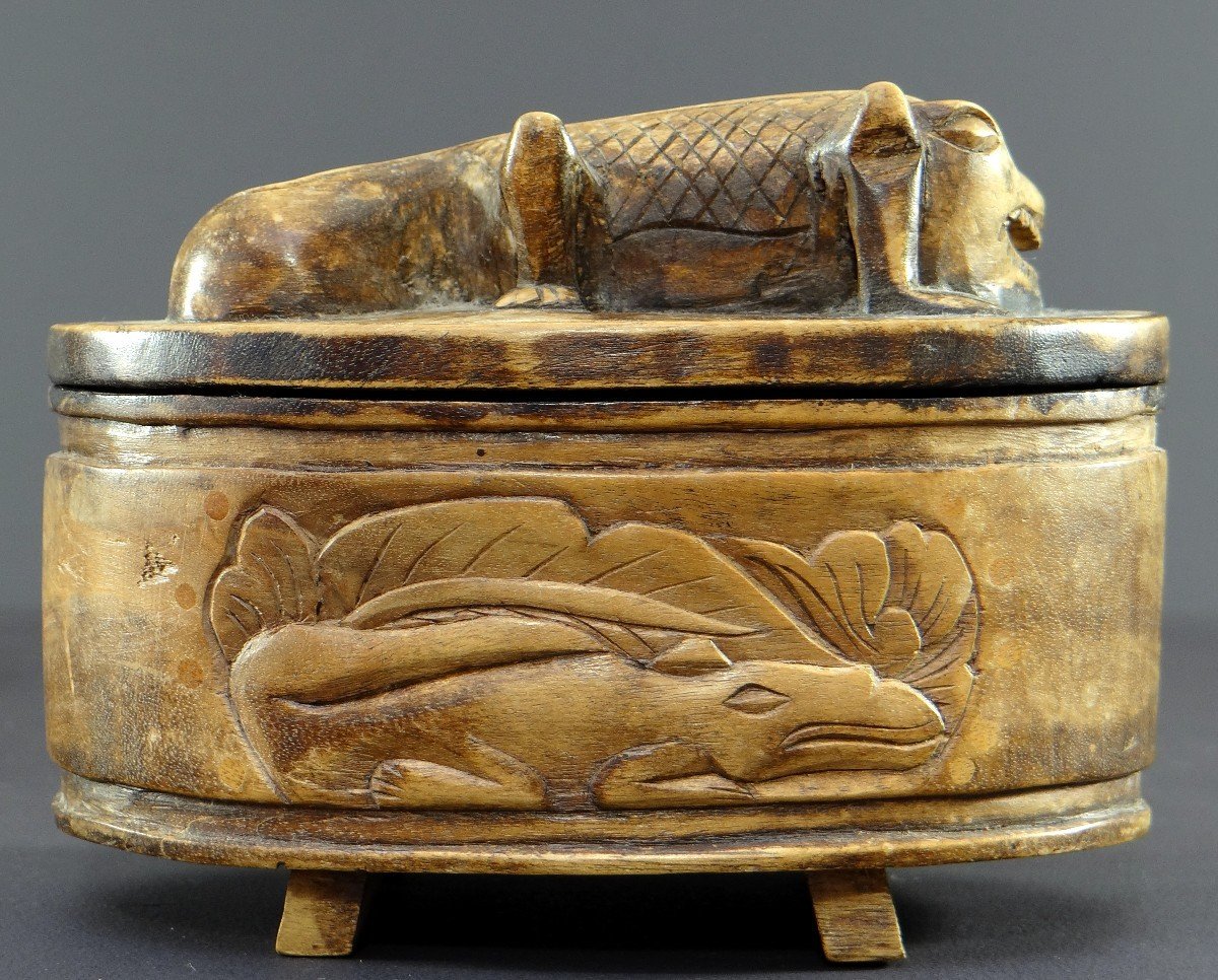 Indonesia, Island Of Lombok, 1930s/1950s, Wooden Box Decorated With Lizards. -photo-3