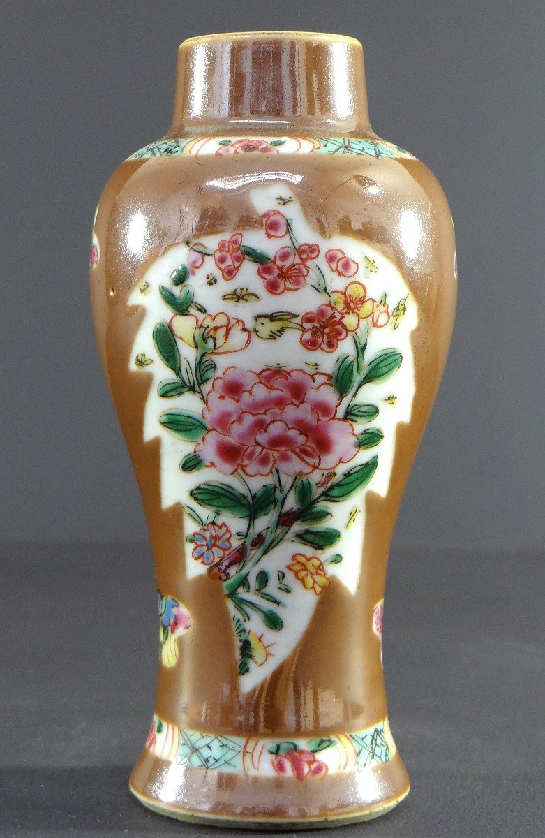 China, 18th Century, Reign Of Emperor Qianlong (1735-1796), Porcelain Vase, Famille Rose.