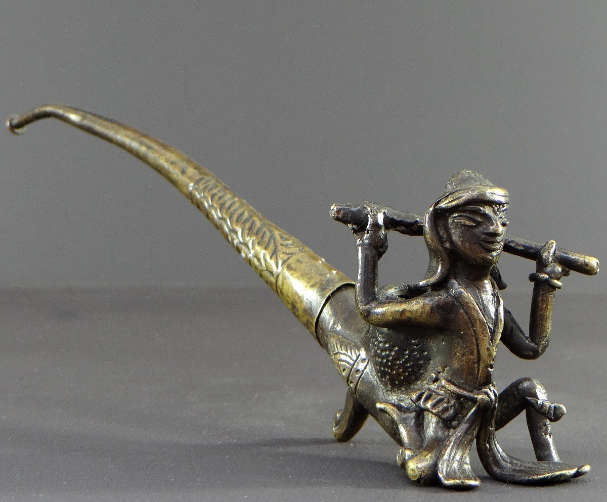 Burma, 1920s/1930s, Bronze And Brass Pipe Decorated With A Nat. -photo-2