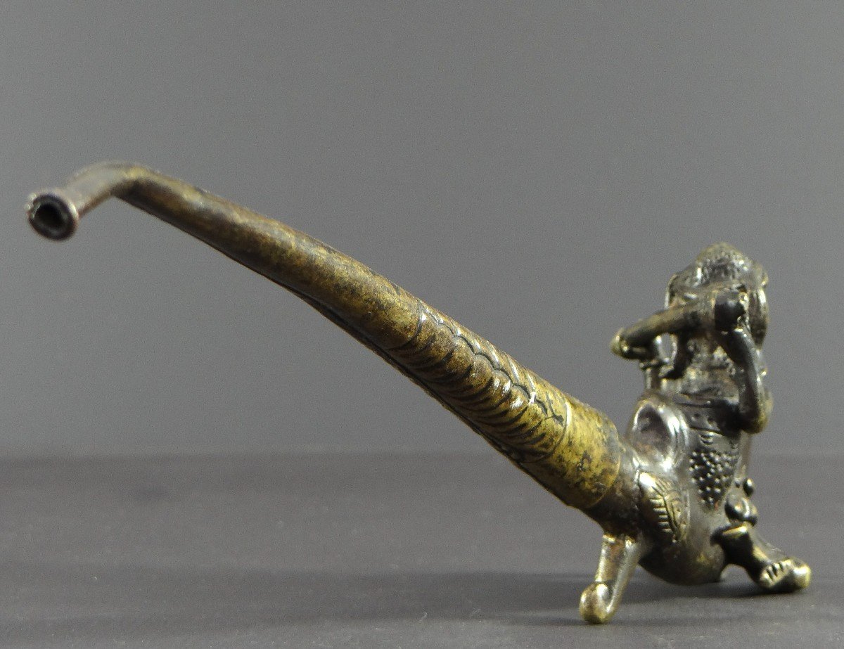 Burma, 1920s/1930s, Bronze And Brass Pipe Decorated With A Nat. -photo-3