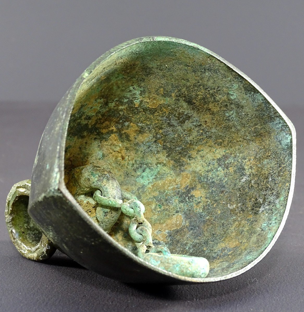 Indonésie, Période Majapahit, Circa XVème Siècle, Cloche En Bronze Au Décor Géométrique.-photo-7