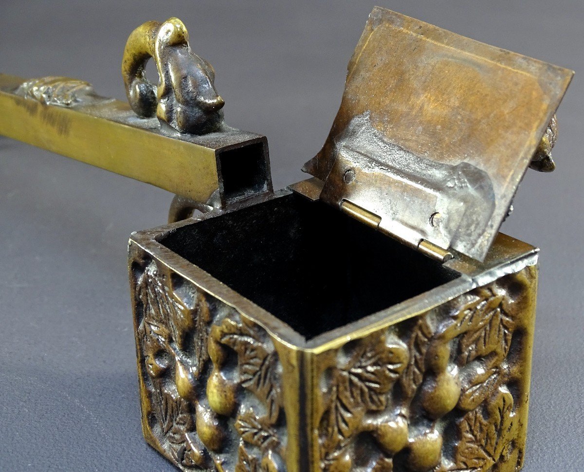 Japan, 1930s/1950s, Bronze Inkwell With Relief Decoration Of A Figure And A Dragon. -photo-4