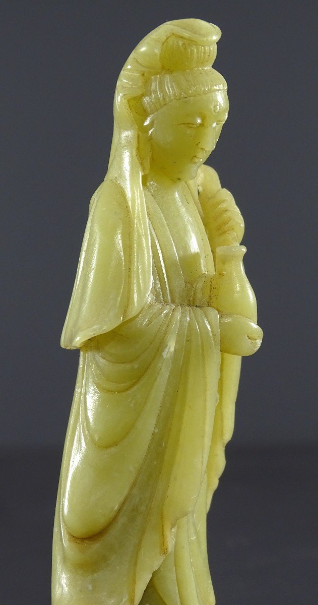 Chine, Années 1930/1950, Statuette De Kwan Yin, Déesse De La Miséricorde, En Pierre Dure Verte.-photo-3