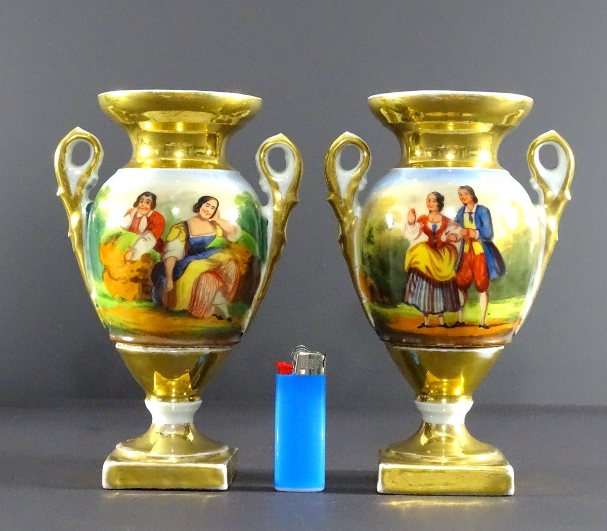 France, époque Louis-philippe, Paire De Vases De Forme Médicis En Porcelaine De Paris. -photo-8