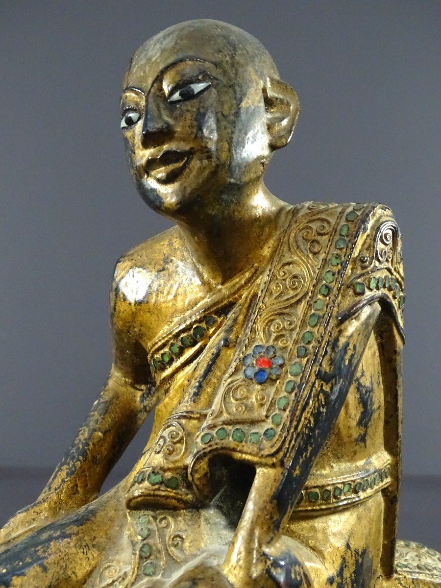 Birmanie, Royaume De Mandalay, Début Du XXème Siècle Sculpture En Bois Doré figurant un adorant-photo-3