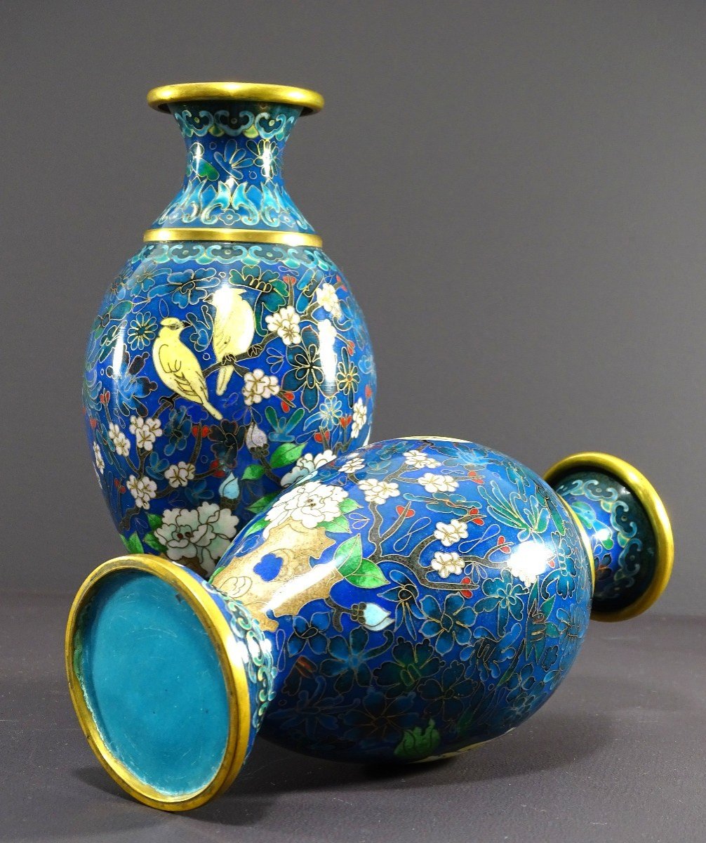 China, 1950s/1960s, Pair Of Baluster-shaped Cloisonné Enamel Vases With Floral Decoration.-photo-2