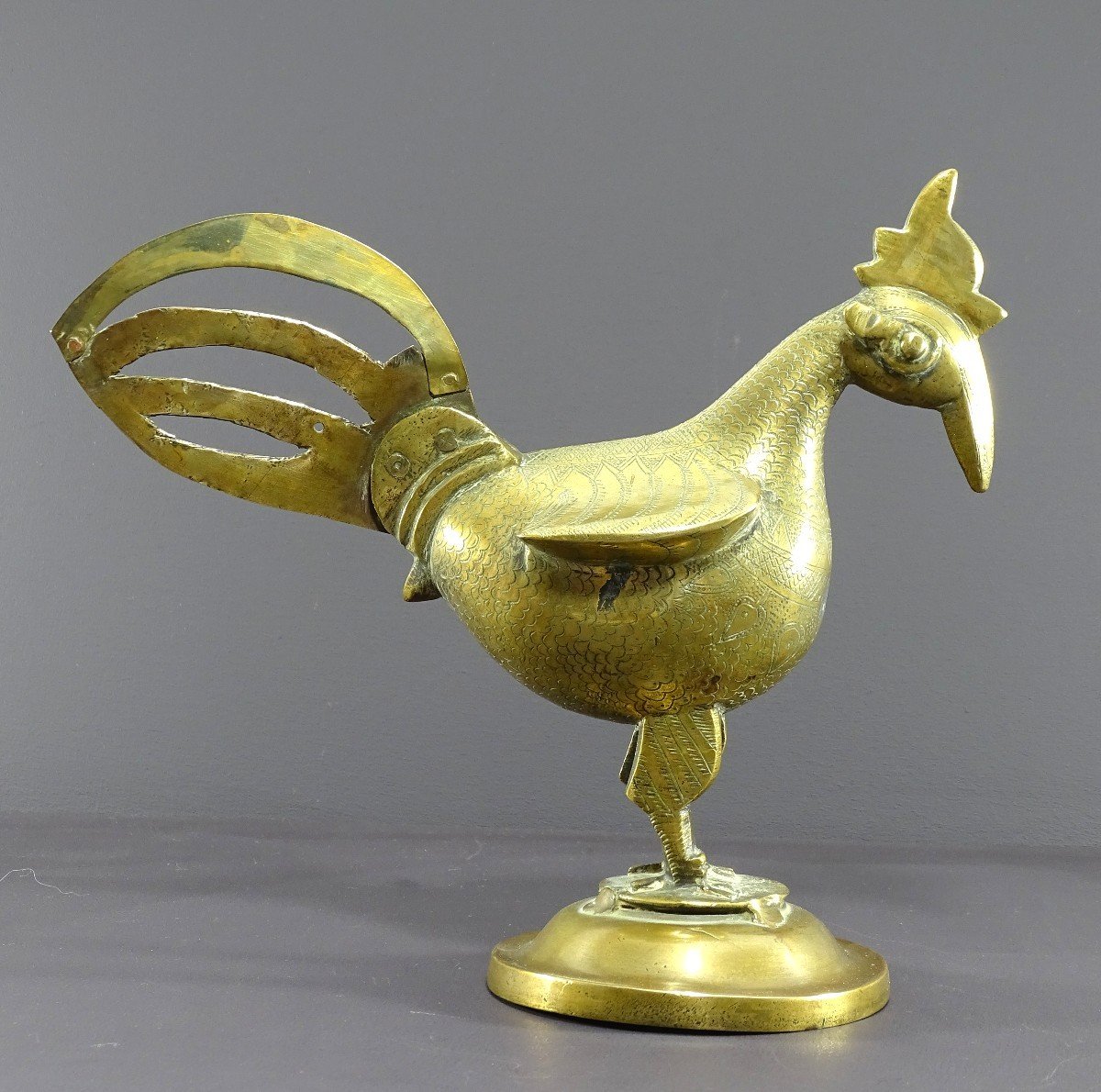 Inde, XIXème Siècle, Coq En Bronze Et Laiton De Style Indo-persan Posé Fièrement Sur Un Socle.-photo-1