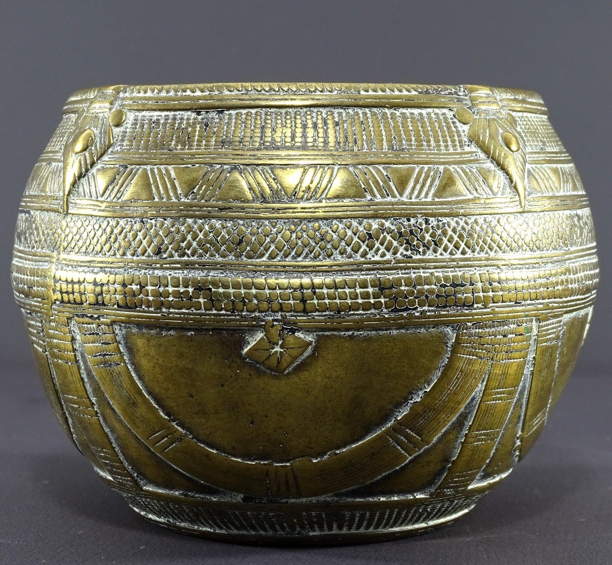 India, Early 20th Century, Dokhra Tribal Art, Brass Bowl Geometric Patterns, Rice Measure-photo-2