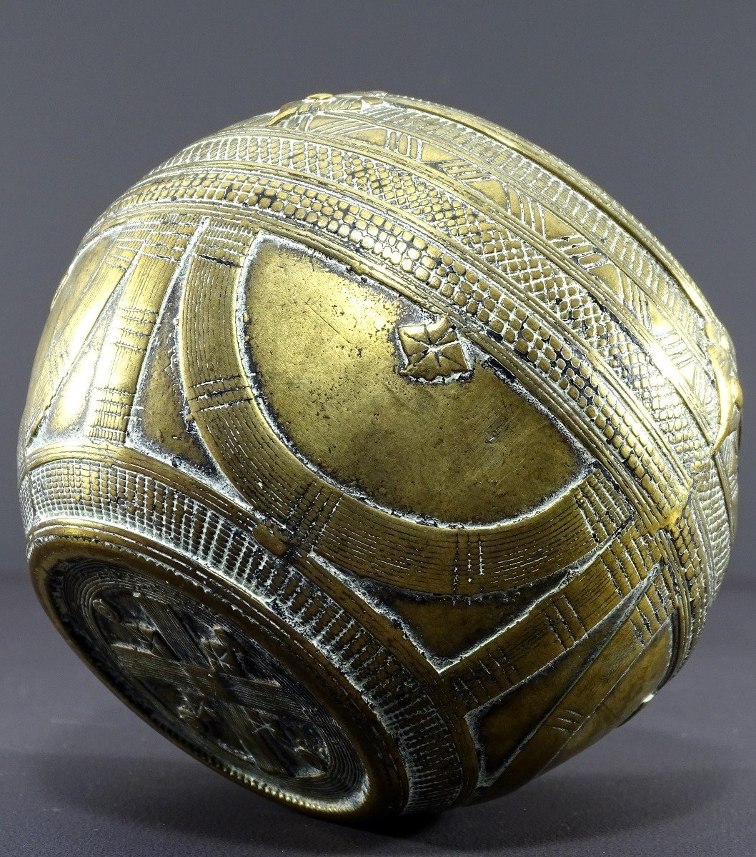 India, Early 20th Century, Dokhra Tribal Art, Brass Bowl Geometric Patterns, Rice Measure-photo-1