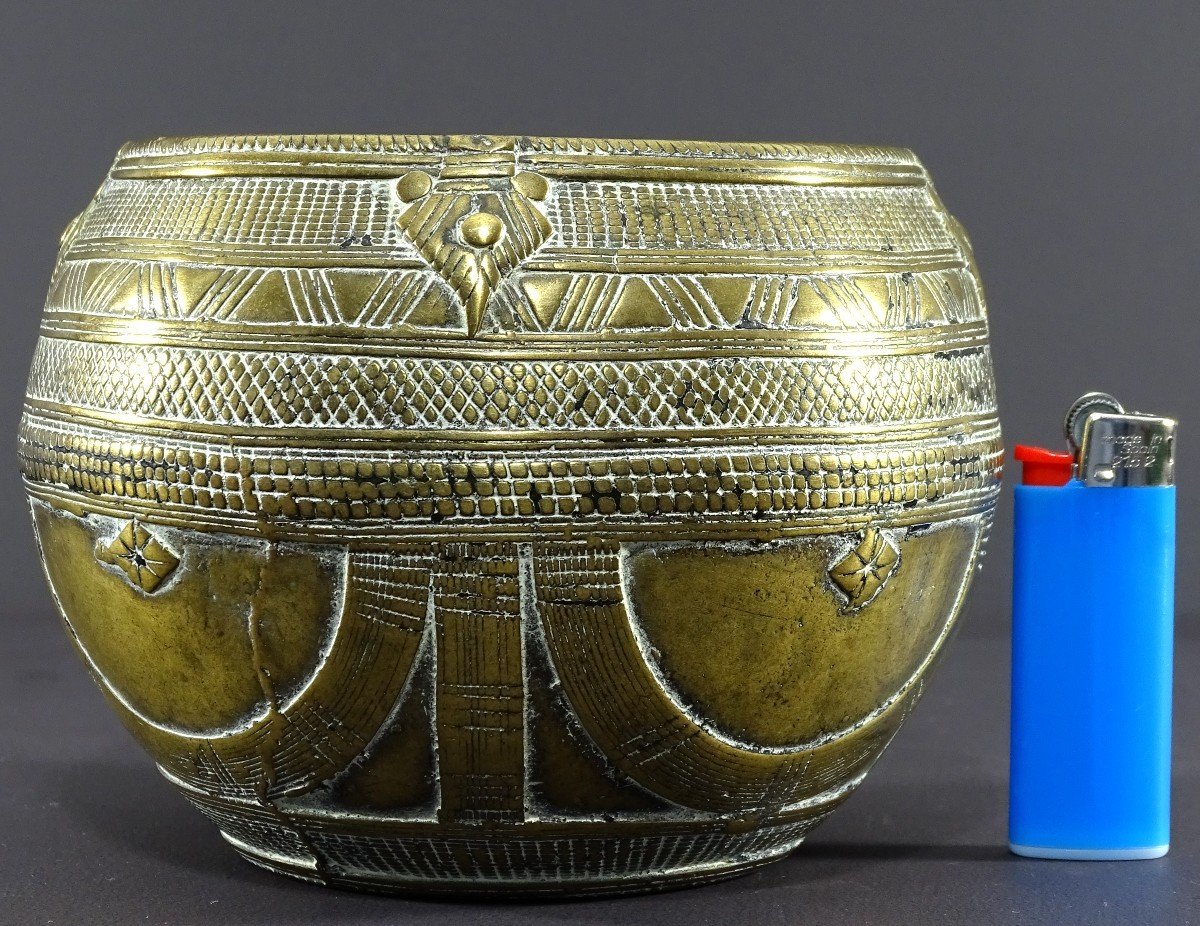 India, Early 20th Century, Dokhra Tribal Art, Brass Bowl Geometric Patterns, Rice Measure-photo-6