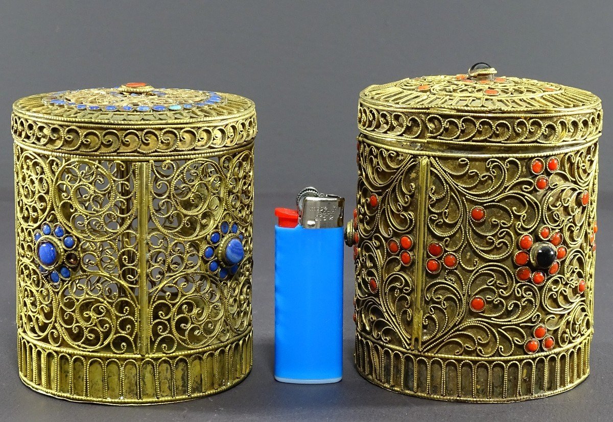 Tibet, 1950s, Pair Of Gilt Copper Boxes Decorated With Blue, Red And Black Enamel. -photo-3