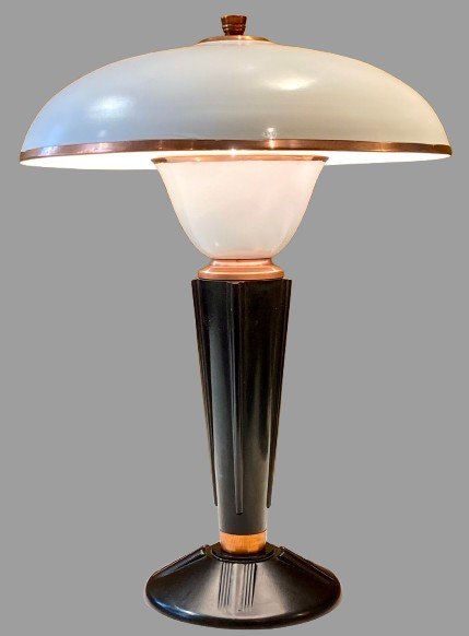 France, Années 1950, Lampe Jumo Modèle Champignon 320 Révélatrice Du Courant Art Déco. 