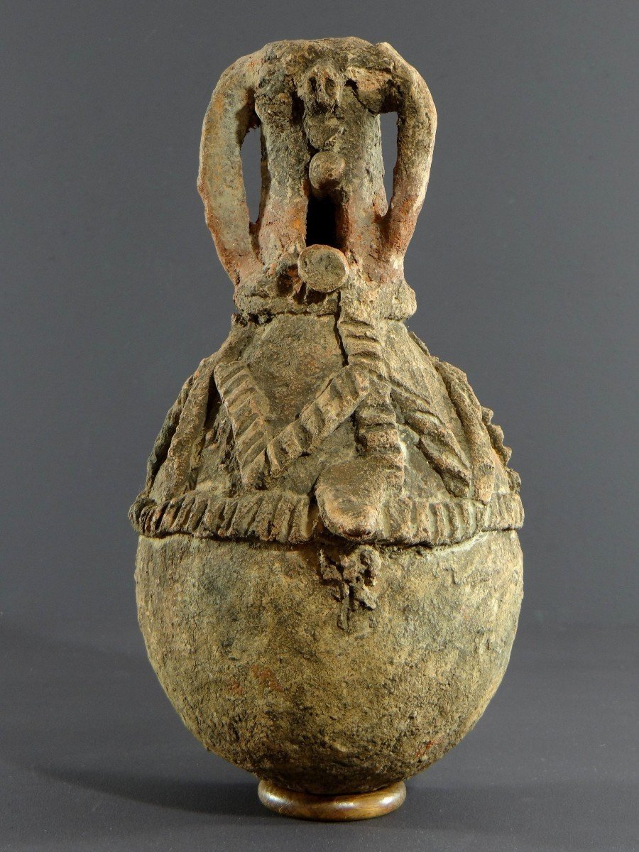 Nigeria, Cham-mwana People, 19th Century, Kwandalha Anthropomorphic Container.