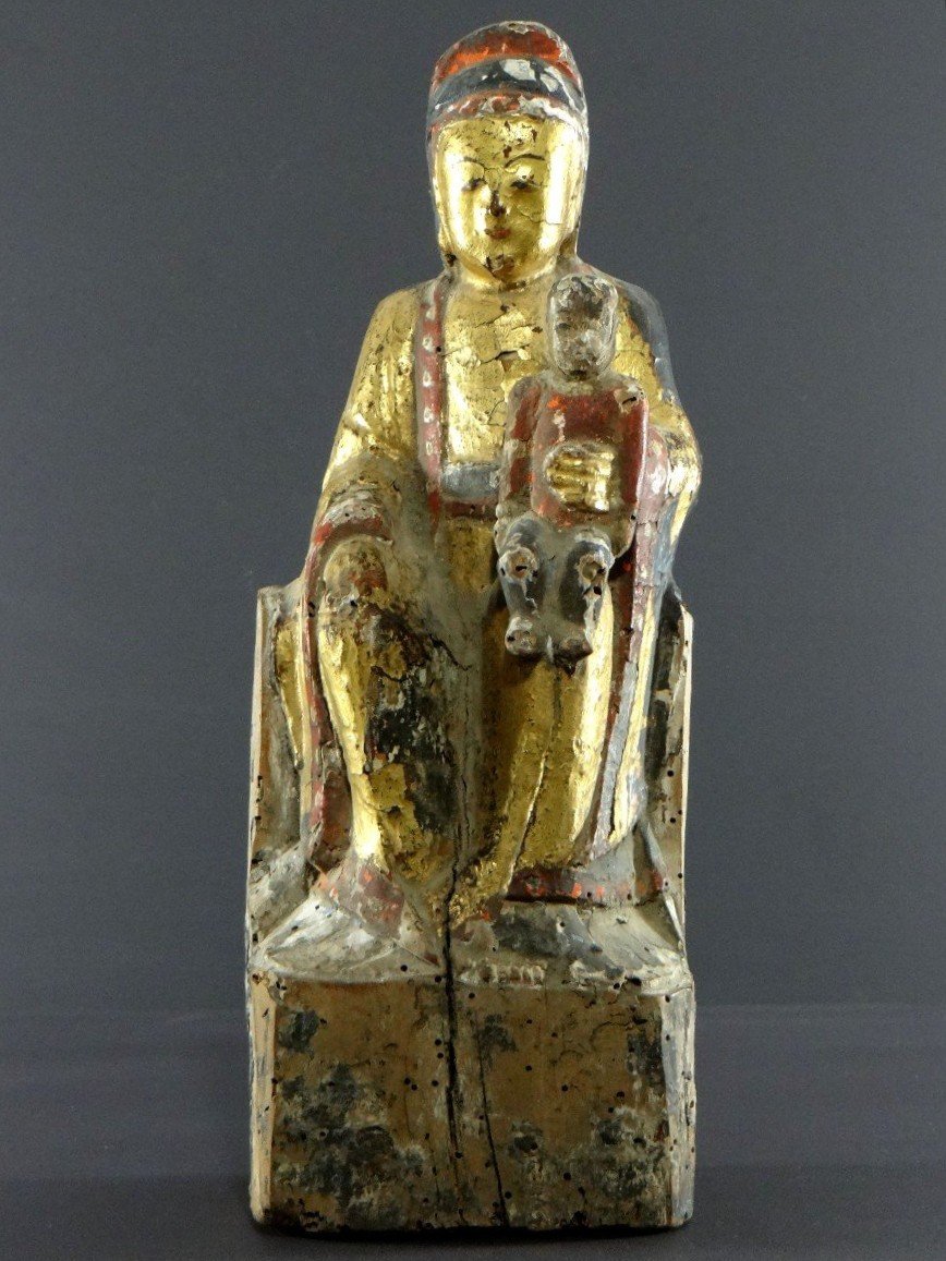 China, Late Ming Period, Early Qing Period, 17th Century, Kouan Yin Statue In Lacquered And Gilded Wood.