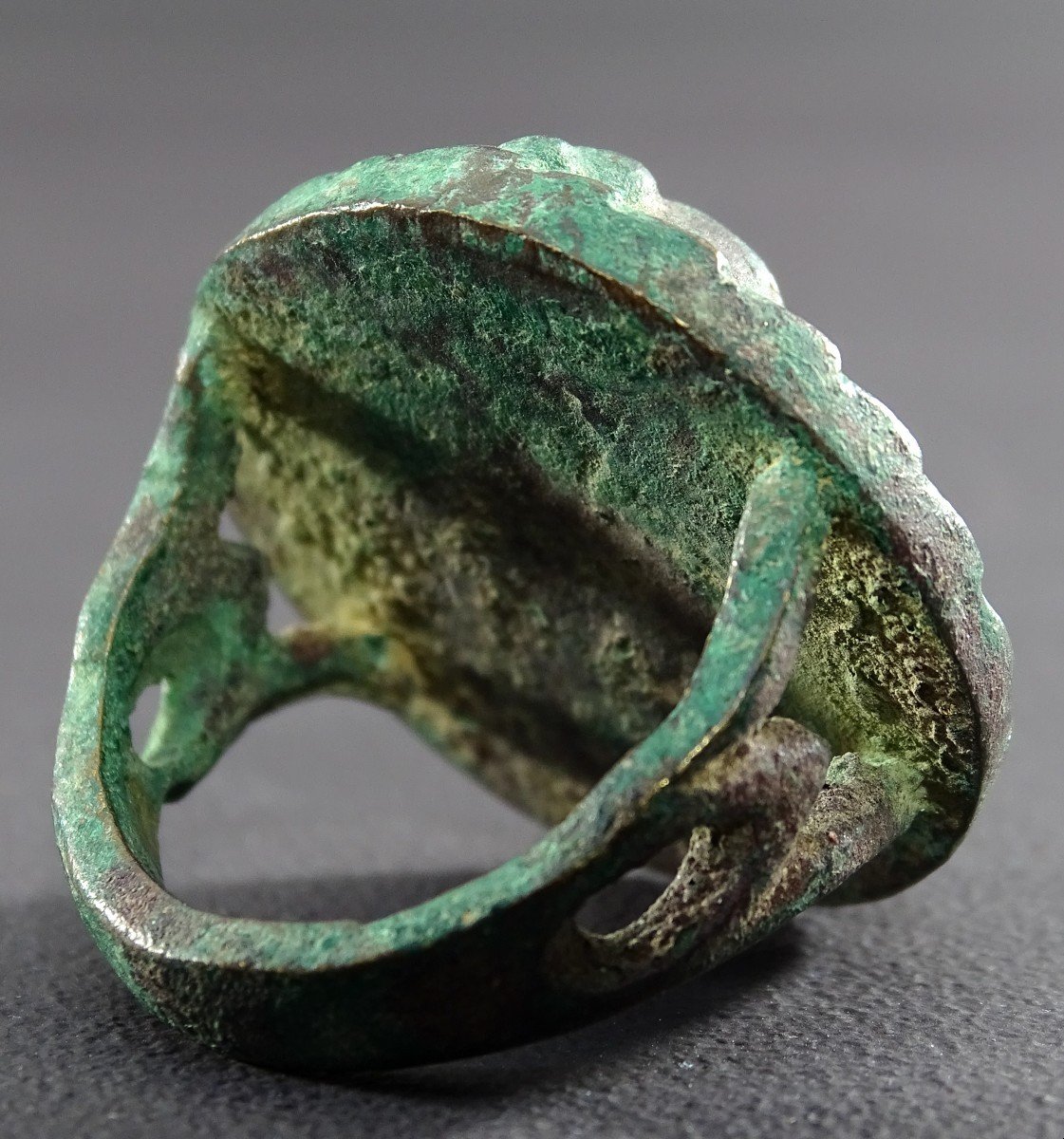 Bactrian Civilization, 3rd Century Bce, Rare Bronze Medusa Ring. -photo-4