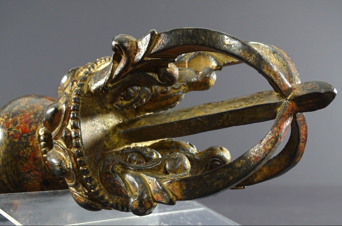 Tibet, End Of The 19th Century, Important Lama Vajra In Lacquered And Gilded Bronze. -photo-3