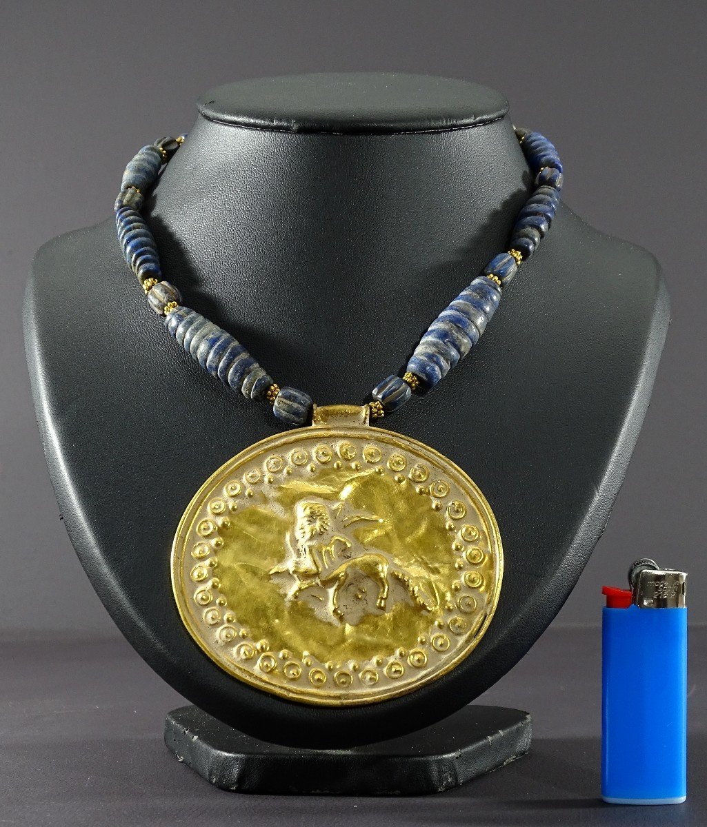 Afghanistan, Bactrian Civilization Style, Glass Bead Necklace And Gilt Bronze Medallion.-photo-6