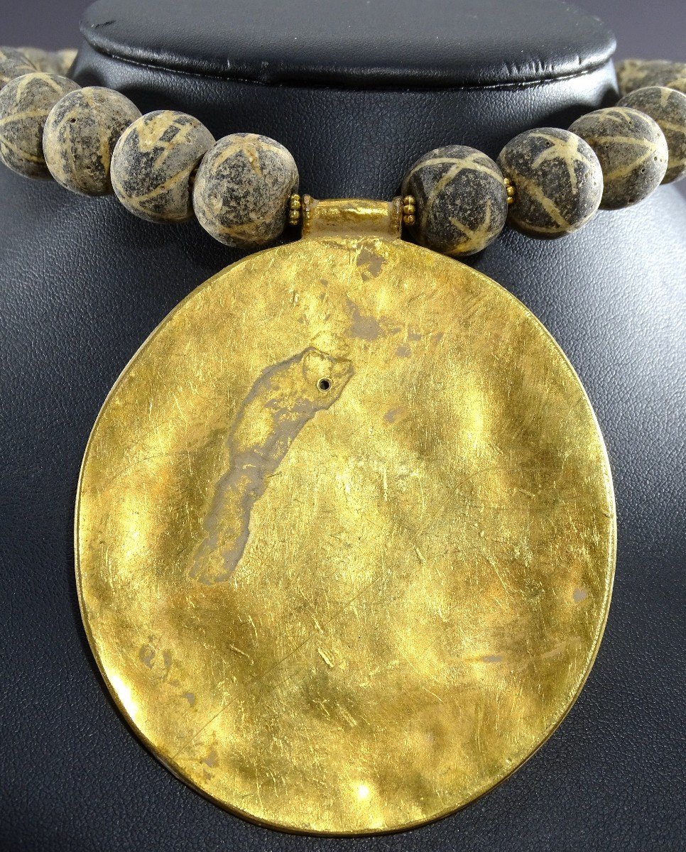 Afghanistan, Bactrian Style, Antique Glass Bead Necklace And Gilt Bronze Medallion.-photo-2