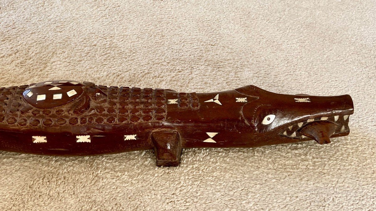 Solomon Islands, 1950s/1960s, Mother-of-pearl Inlaid Wooden Sculpture Forming A Crocodile. -photo-6