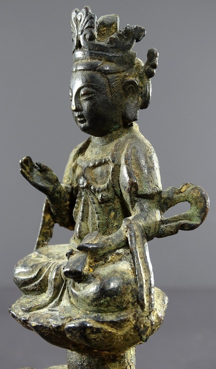 Chine, Dynastie Ming, Fin Du XIVème-début Du XVème, Statuette En Bronze De Majushri Sur Un Lion-photo-3