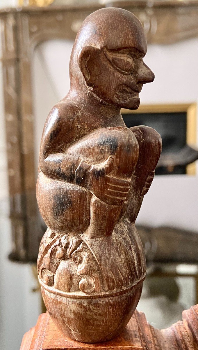 Indonésie, XIXème Siècle, Cinq Manches De Kriss En Bois Sculpté Décor Anthropo-zoomorphe. -photo-7