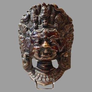 Népal, Première Moitié Du XXème Siècle, Masque En Bronze De Durga Dans Sa Forme Courroucée. 